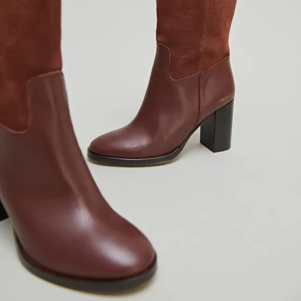 Heeled boots in cognac leather and suede