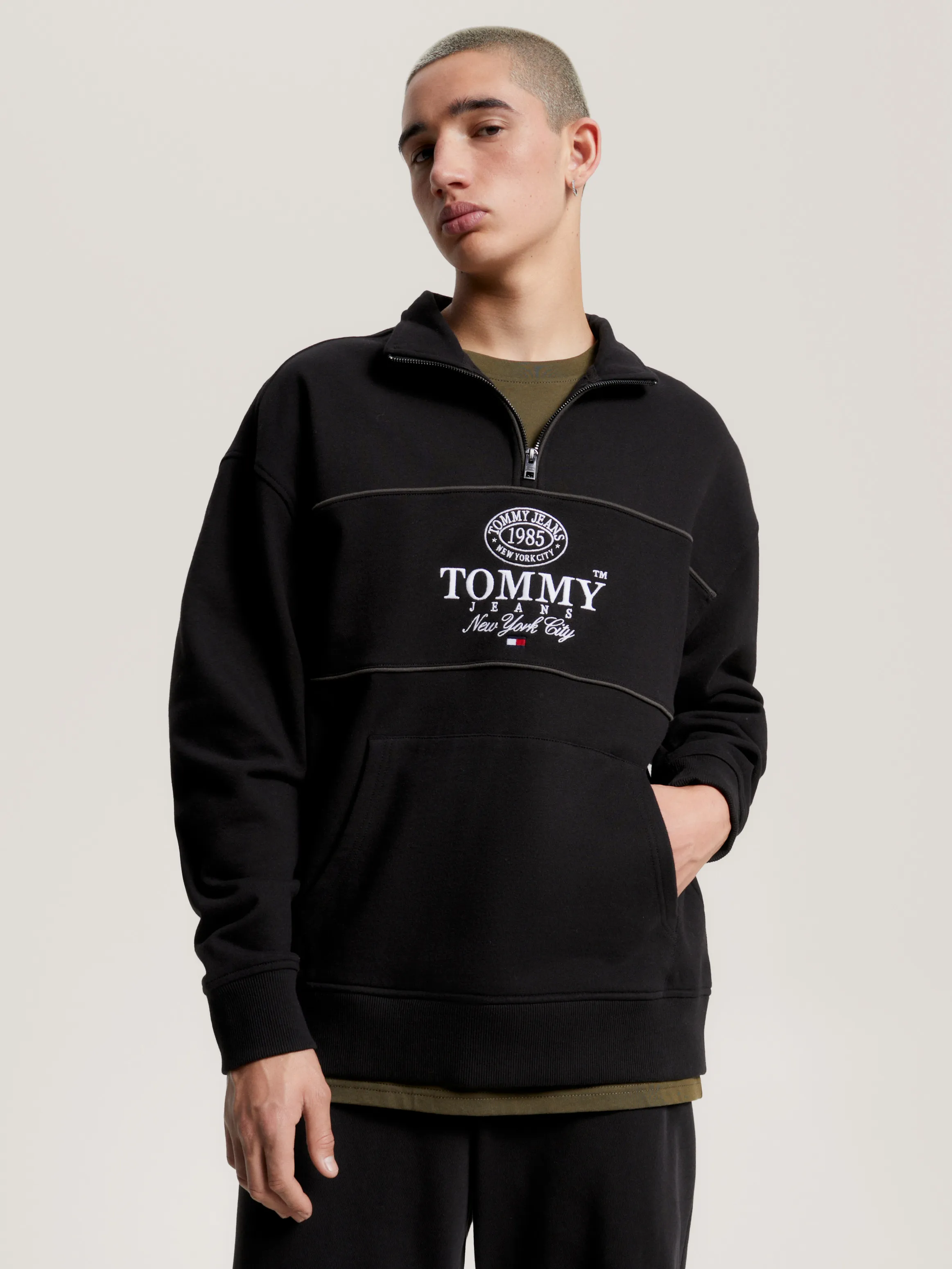 Logo Relaxed Fit Half-Zip Sweatshirt | Sweatshirts & Hoodies | Tommy Jeans