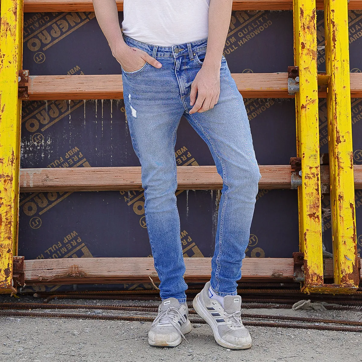 Skinny Fit Jeans - Mid Blue Wash