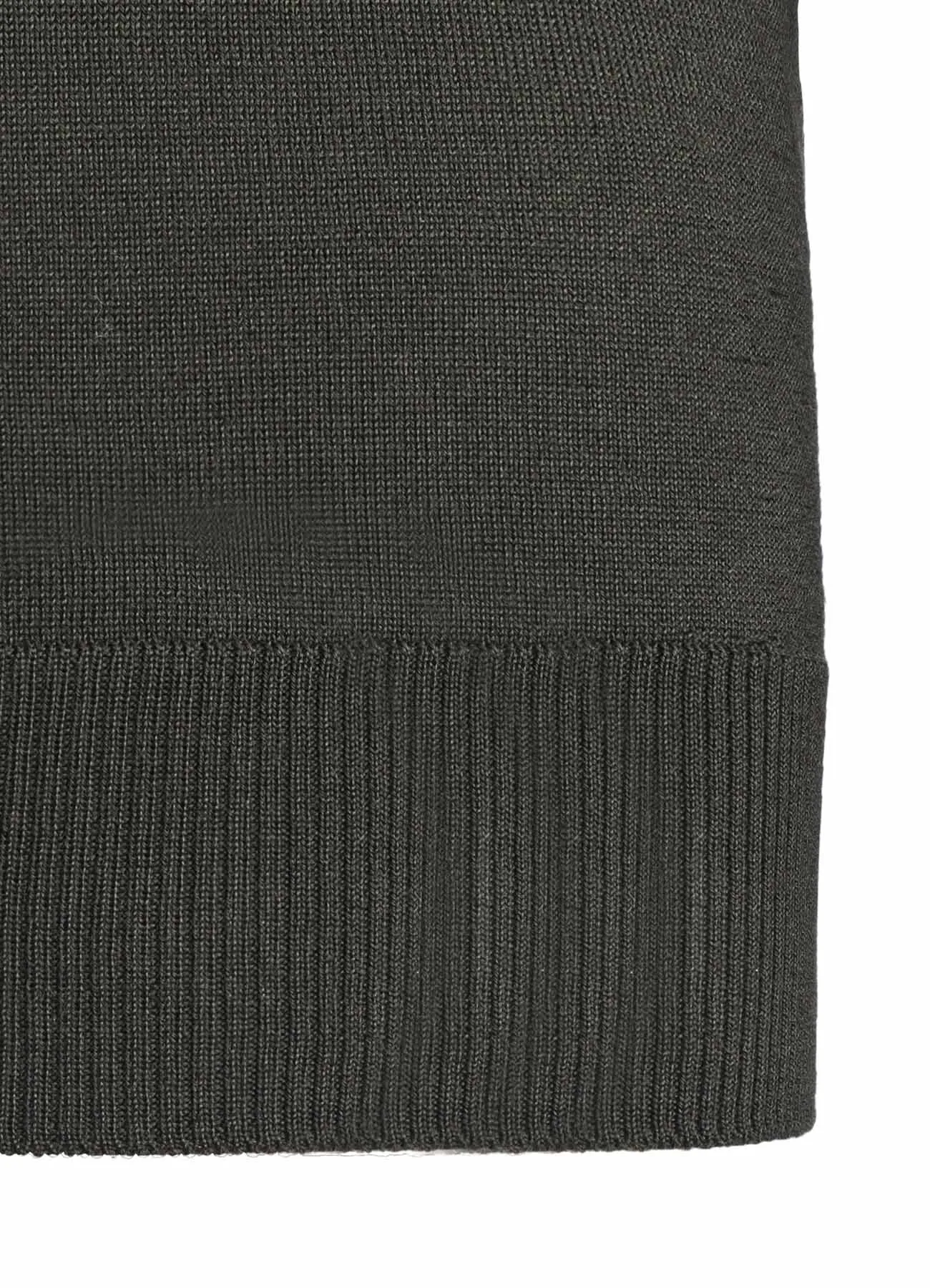 STANDARD SOFT WOOL WOSHABLE PLAIN STITCH SIDE SWEATER