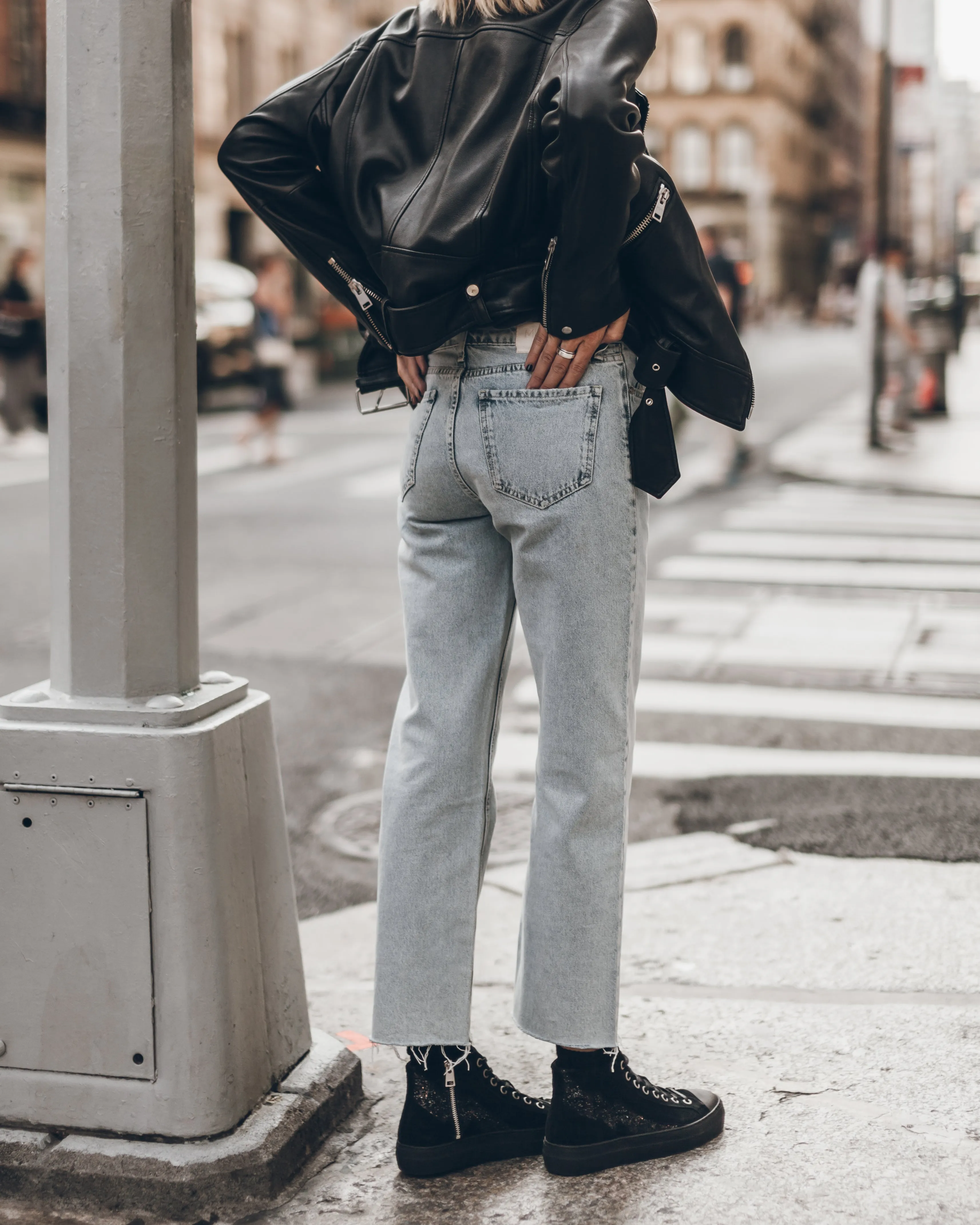 The Blue Cropped Straight Jeans