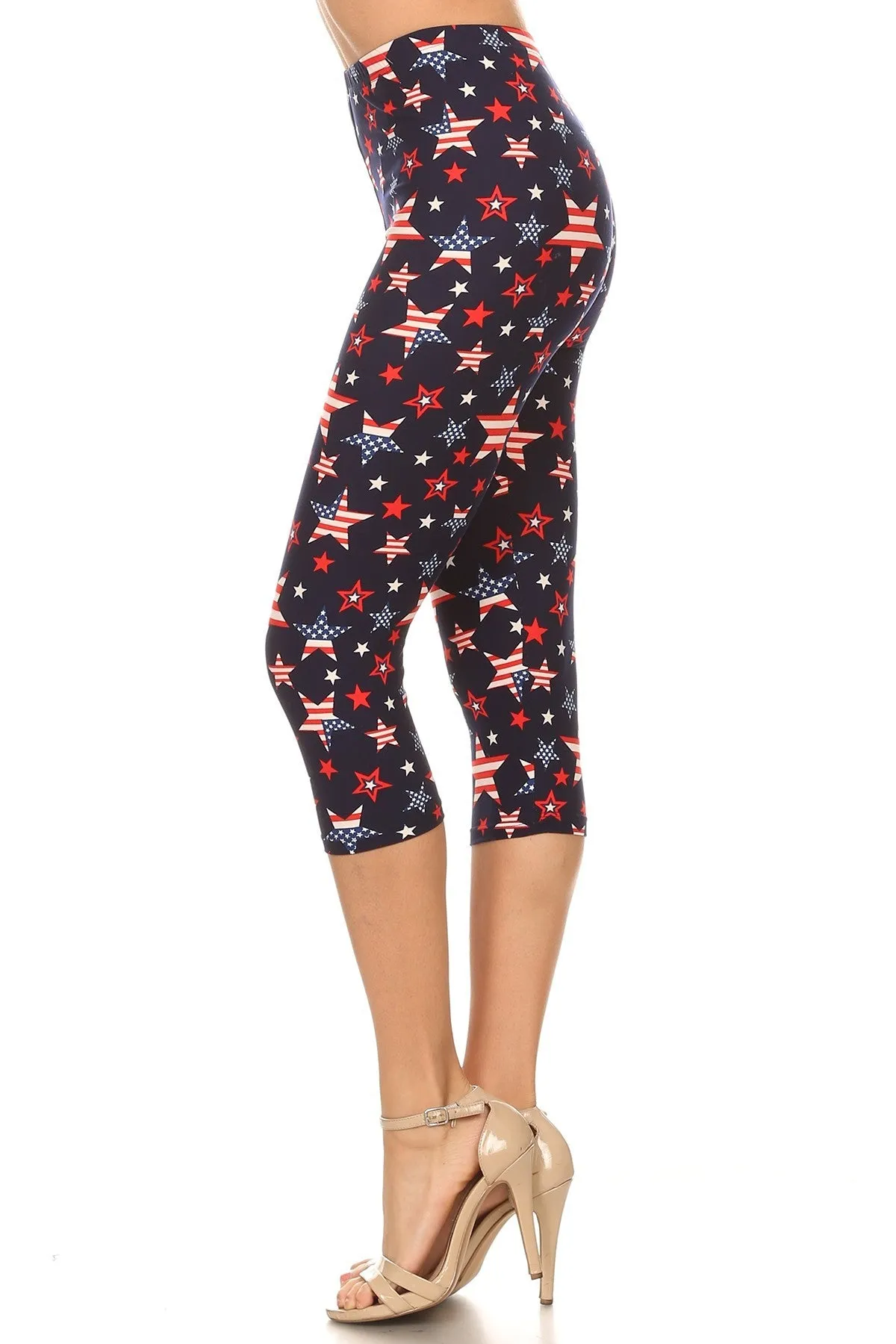 Women's Regular Stars & Stripes American Flag Printed Cropped Capri Leggings